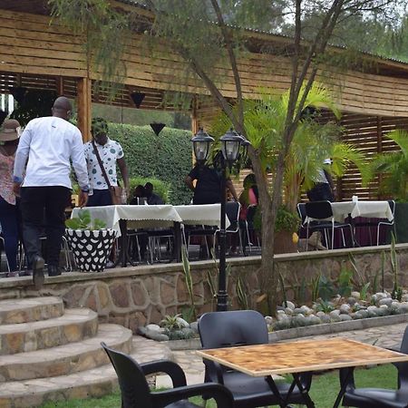Acacia Hotel Mbarara Nyamitanga Extérieur photo