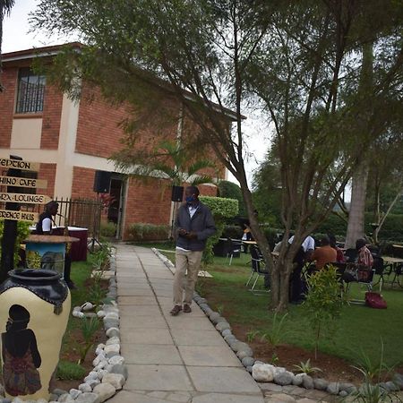 Acacia Hotel Mbarara Nyamitanga Extérieur photo