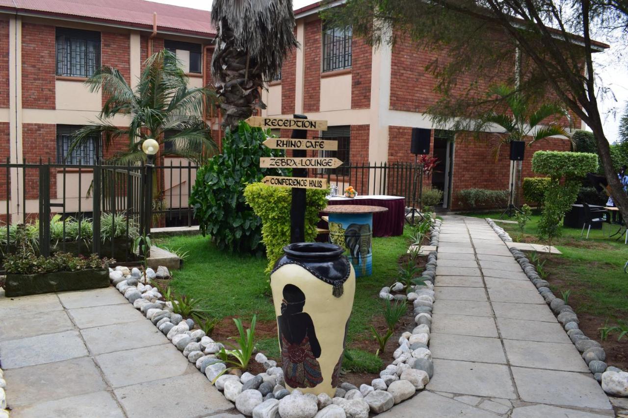 Acacia Hotel Mbarara Nyamitanga Extérieur photo