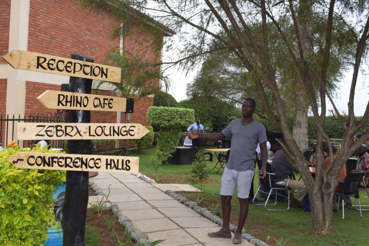 Acacia Hotel Mbarara Nyamitanga Extérieur photo