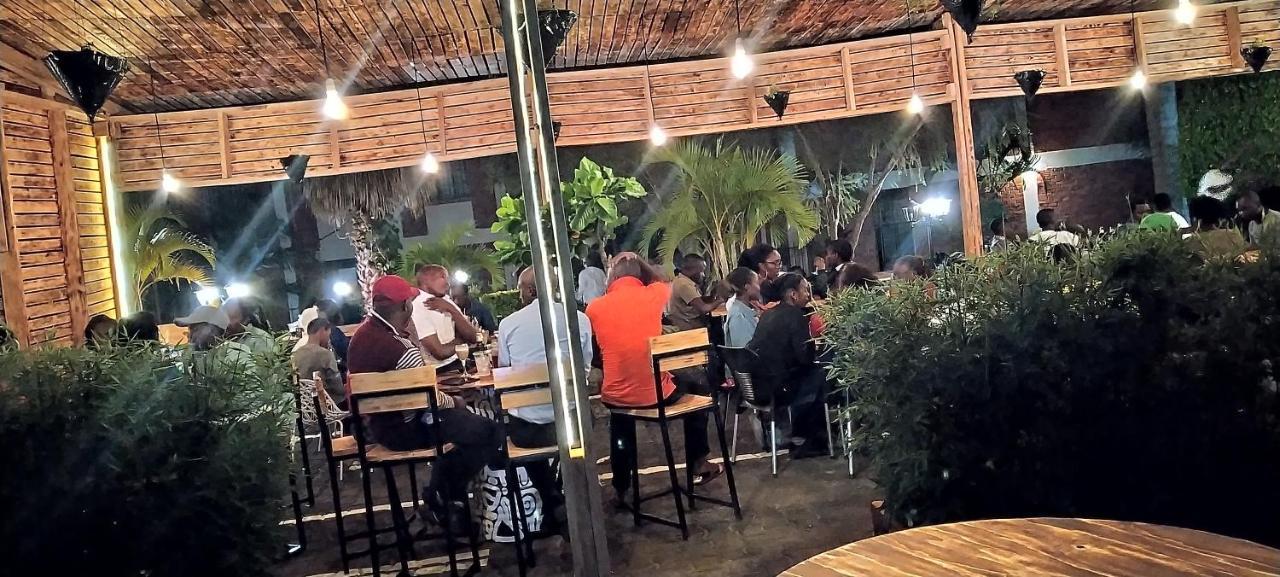 Acacia Hotel Mbarara Nyamitanga Extérieur photo