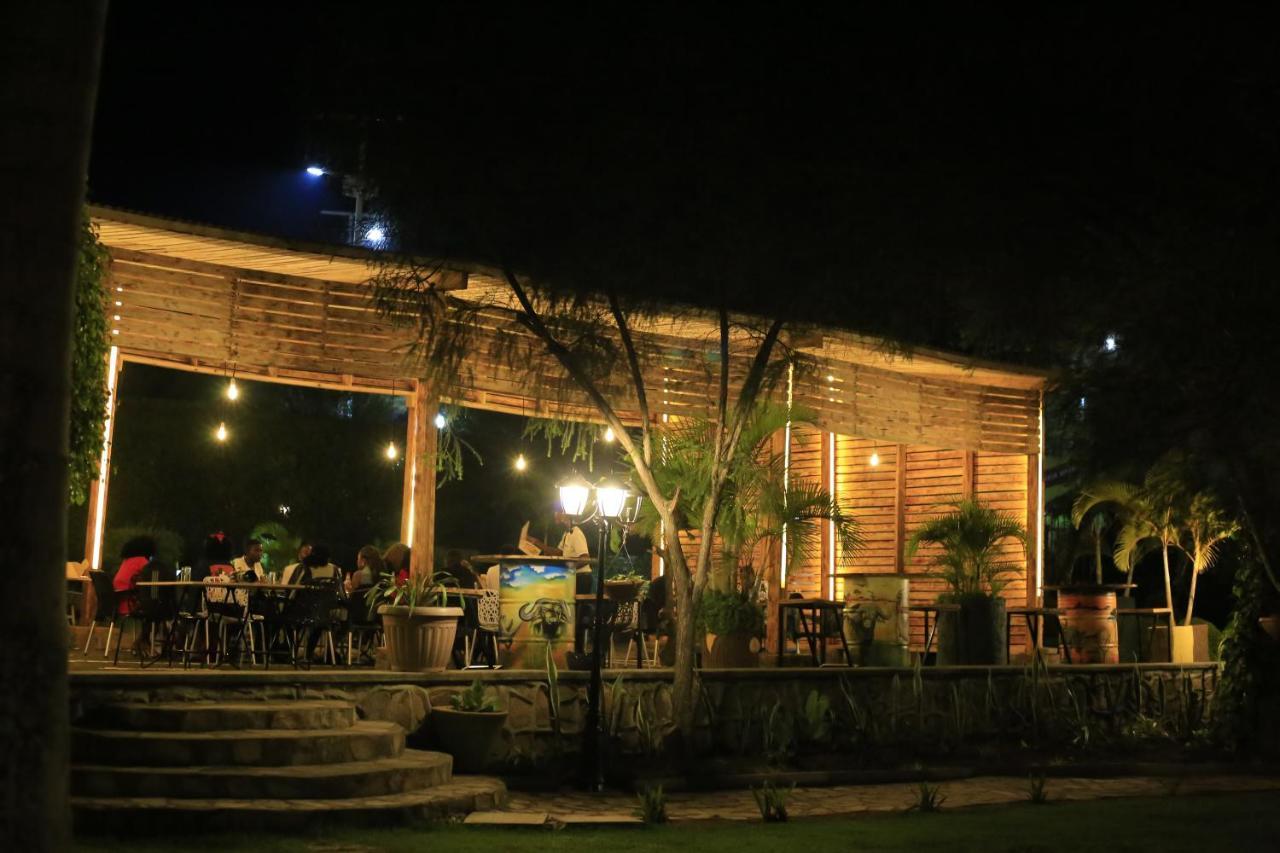 Acacia Hotel Mbarara Nyamitanga Extérieur photo